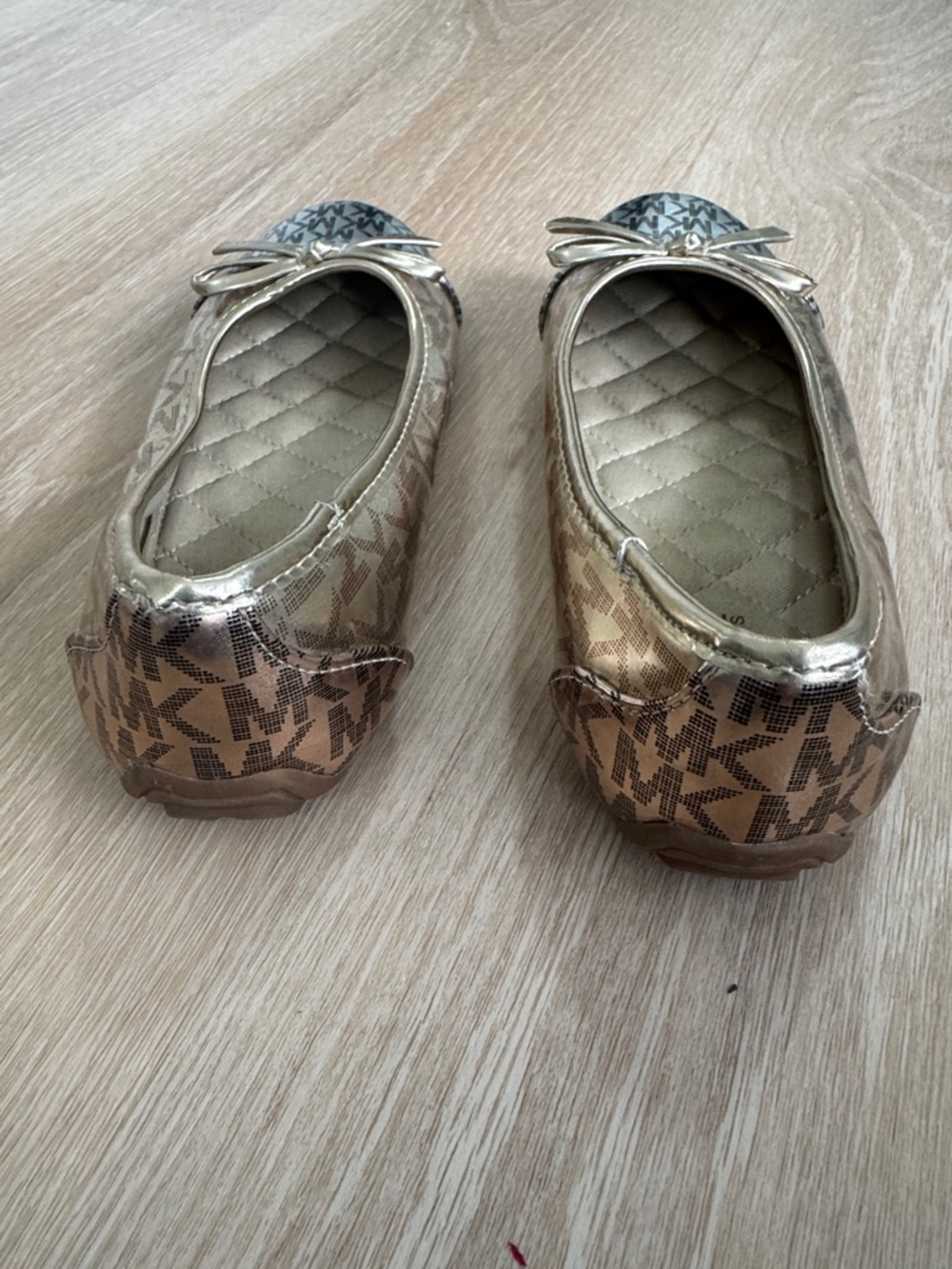 MICHAEL Michael Kors Metallic Gold Logo Bow Ballet Flats - Picture 3 of 5